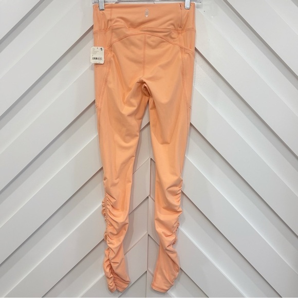 NWT Free People Movement Wonderland Warmth Leggings In Winter Melon Size Small - Picture 3 of 9
